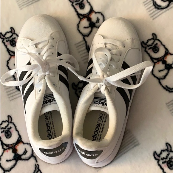 Womens adidas - Picture 1 of 1